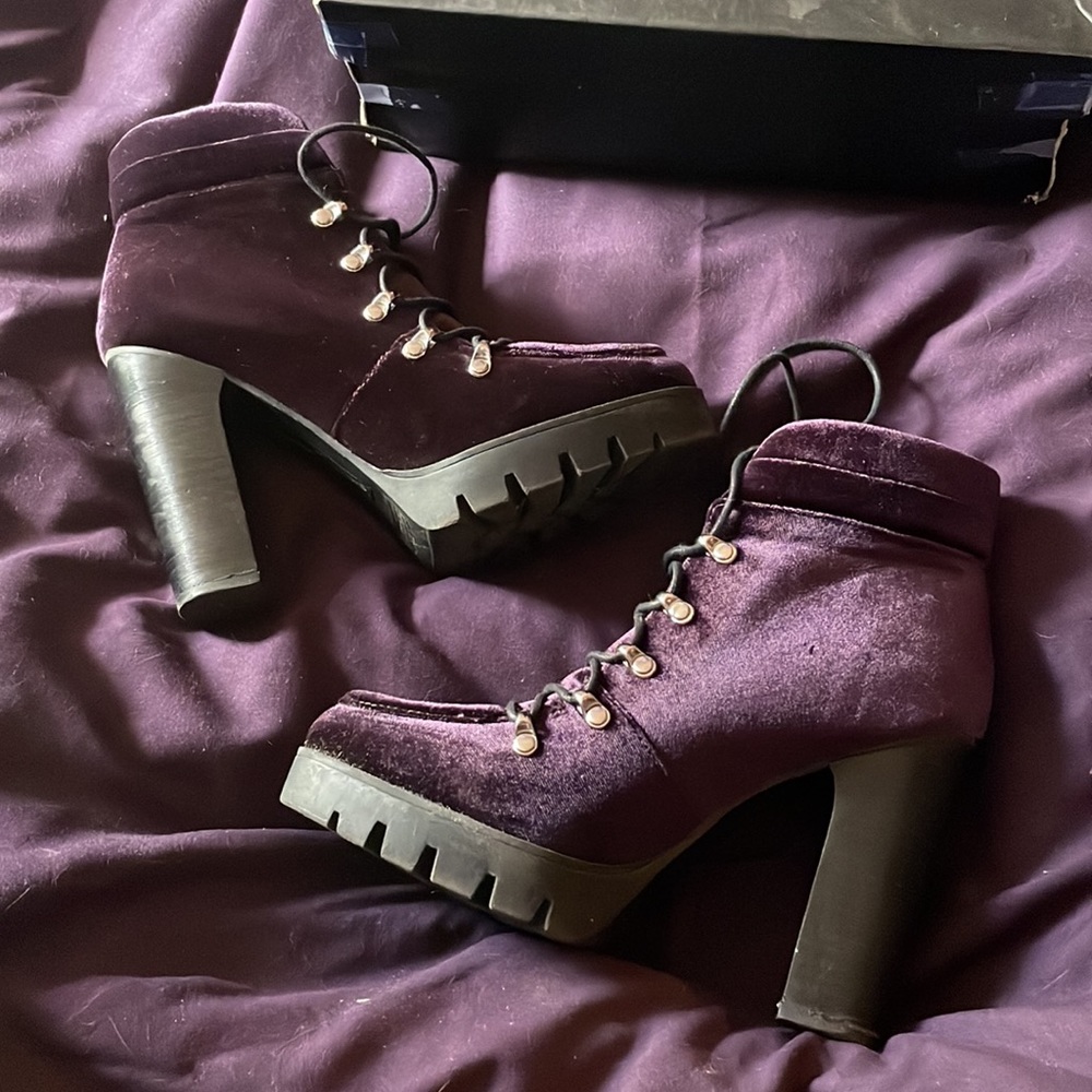 Report Signature Booties Velvet Purple